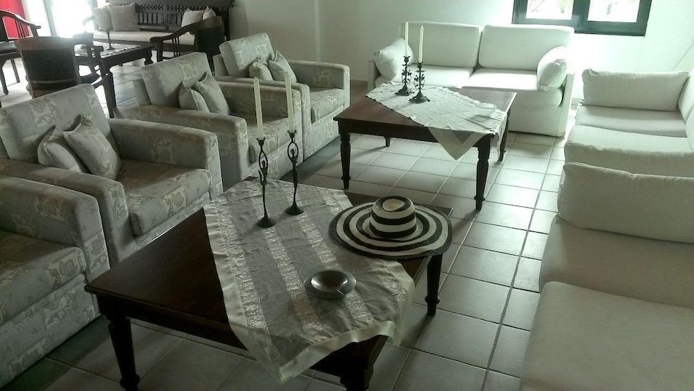 Eva Suites & Apartments Agia Marina  Ngoại thất bức ảnh