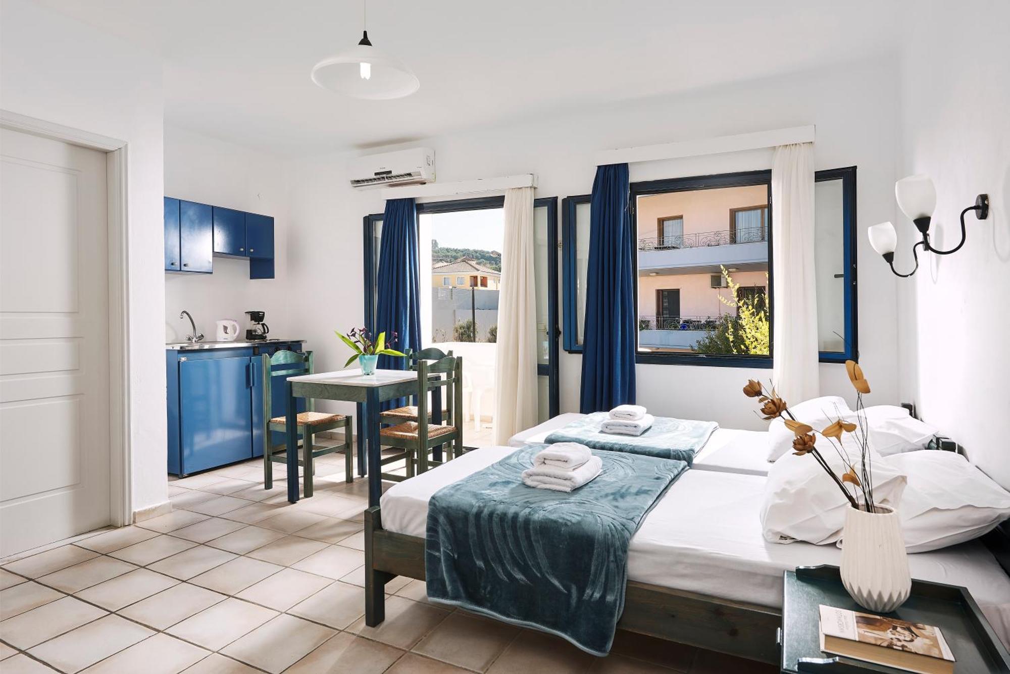 Eva Suites & Apartments Agia Marina  Ngoại thất bức ảnh